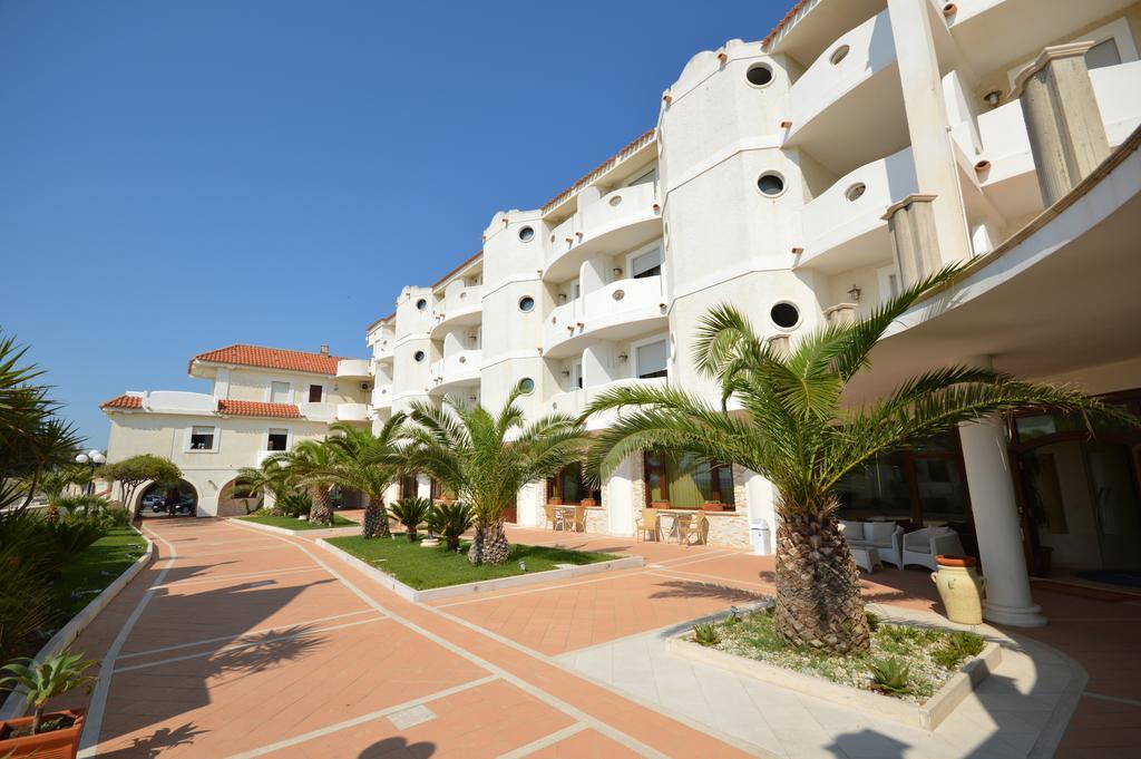 Hotel Residence Il Gabbiano Cirò Marina Extérieur photo