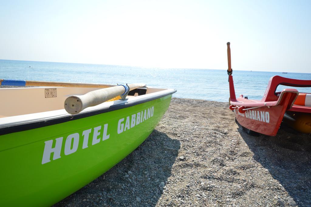 Hotel Residence Il Gabbiano Cirò Marina Extérieur photo