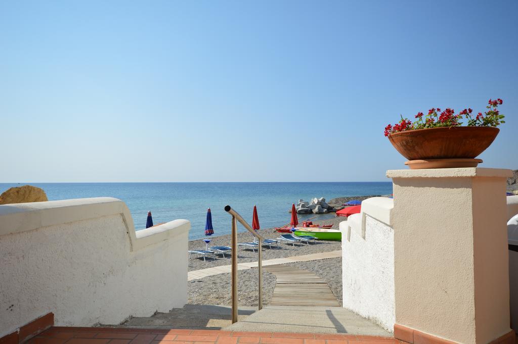 Hotel Residence Il Gabbiano Cirò Marina Extérieur photo