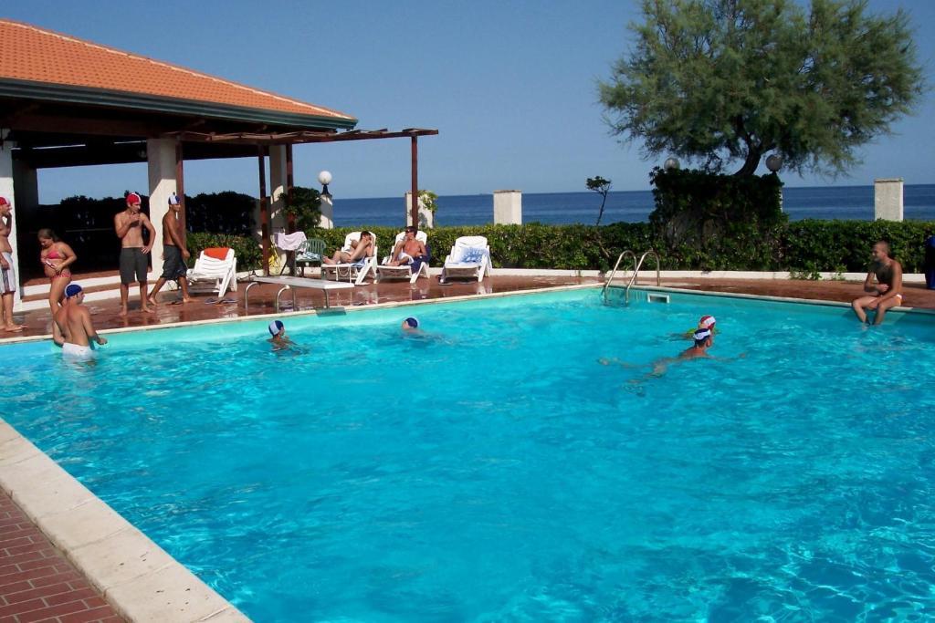 Hotel Residence Il Gabbiano Cirò Marina Extérieur photo