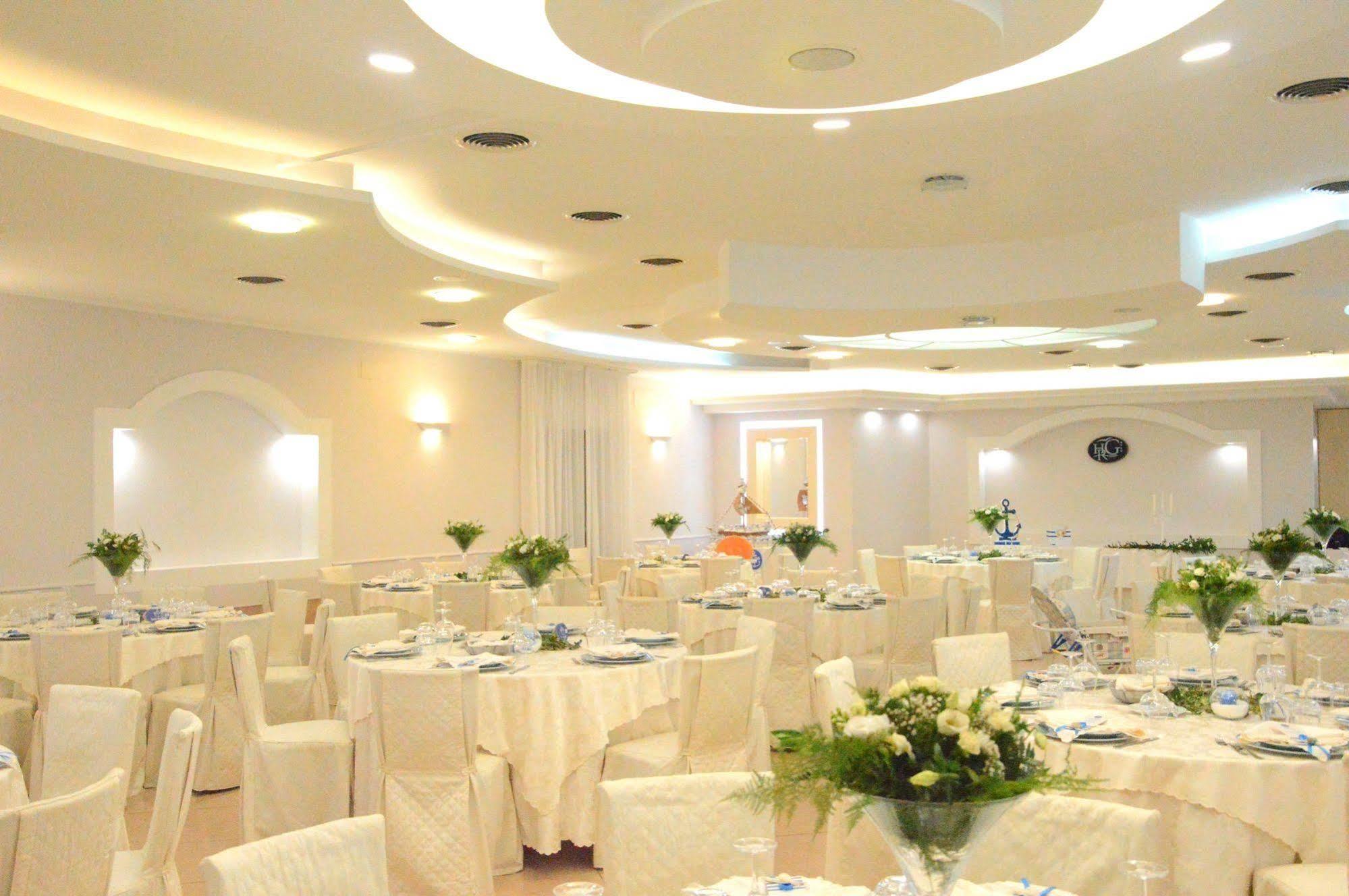 Hotel Residence Il Gabbiano Cirò Marina Extérieur photo